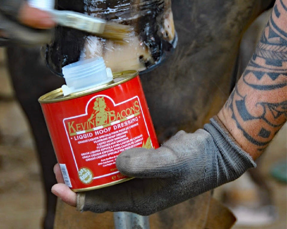 Kevin Bacon Liquid Hoof Dressing 500ml Brush included
