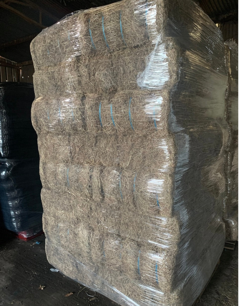 SMALL HAY BALES*****IN STORE COLLECTION ONLY******